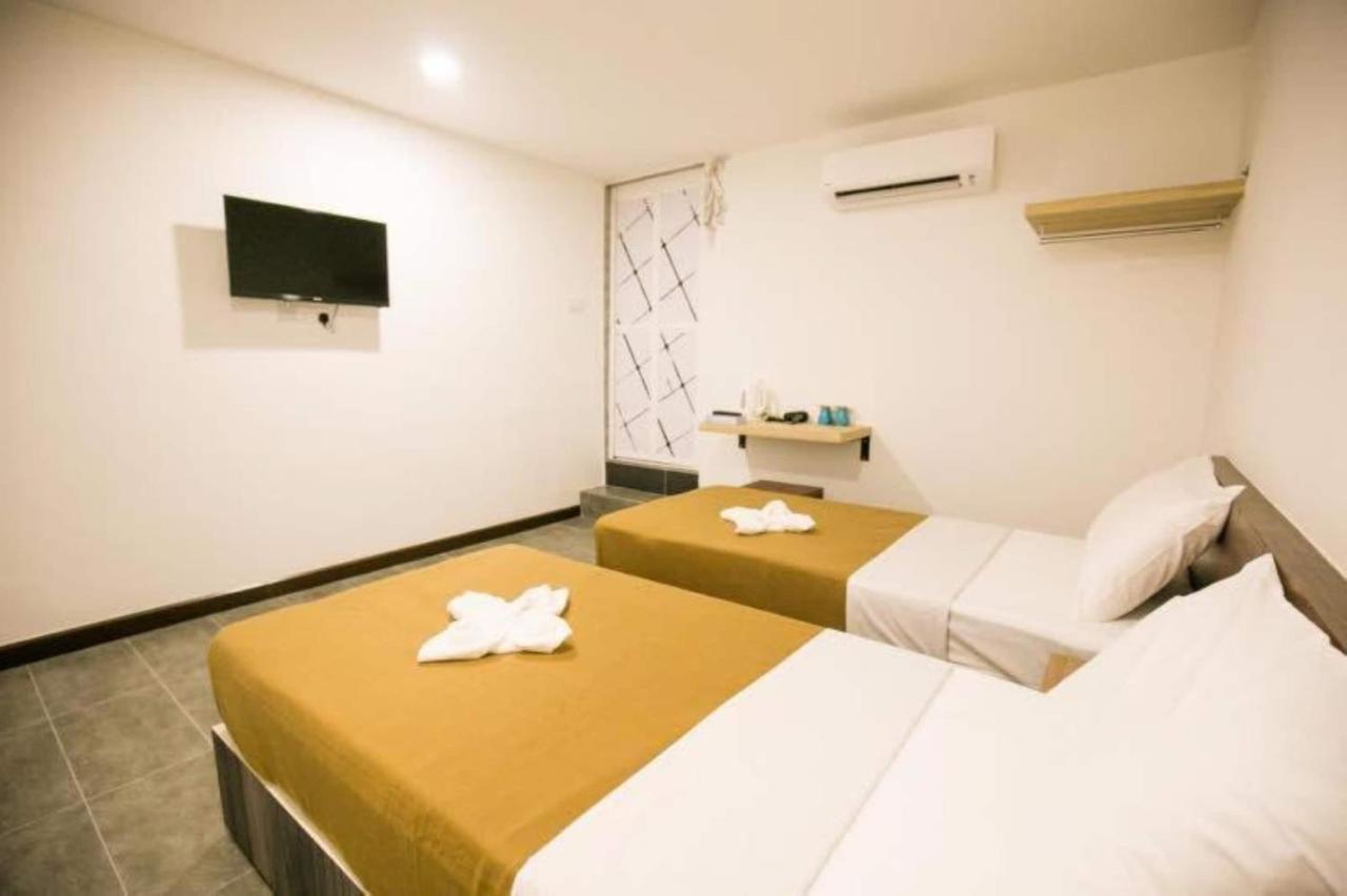 OYO 90361 Motel Inapan Mahsuri Jitra Bagian luar foto